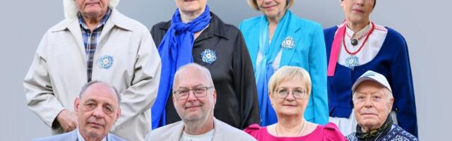 FOTOD: Toomemäel tunnustati kümmet kultuuriedendajat laulu- ja tantsupeo kõrgeima aumärgiga