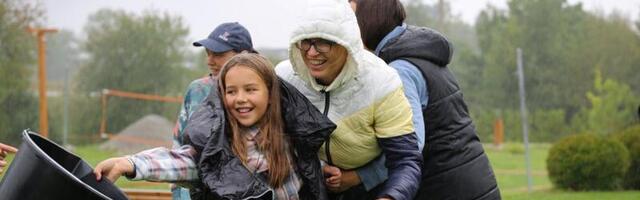 Narvas saab taksoga sõita mööda hävitatud linna ja Sakal jälgida Mathias Rusti imelendu Moskvasse