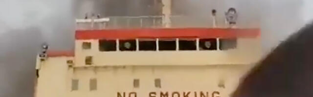 VIDEO: Omaani rannikul sai tabamuse tanker