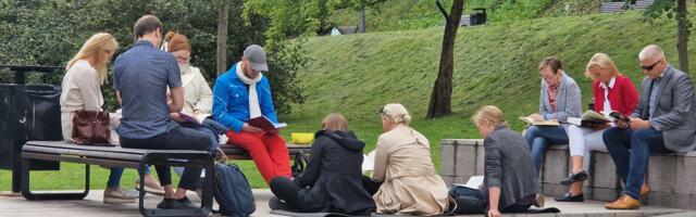 Lugemistund kutsub avalikus ruumis lugema