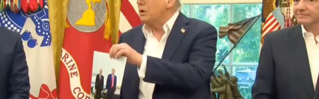 Trump näitas pilti, kus on ta on koos Putiniga