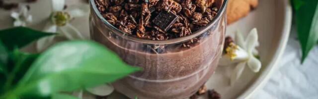 RETSEPT: RAGNE figuurisõbralik šokolaadikoogi maius puusadele liiga ei tee