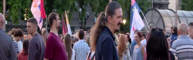 Počeo protest u Beogradu: Građani se okupljaju kod Vukovog spomenika, odavanje pošte žrtvama „Oluje“