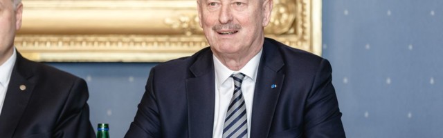 Riigikogu aseesimees Siim Kallas teatas tagasiastumisest