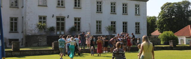 GALERII | Hõbelusika said 42 uut vallakodanikku