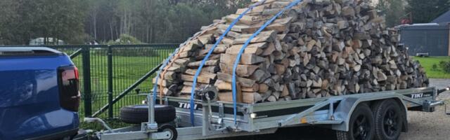 LUGEJA KÜSIB | Kas sellisel viisil tohib puid transportida? Mulle tundub see väga ohtlik