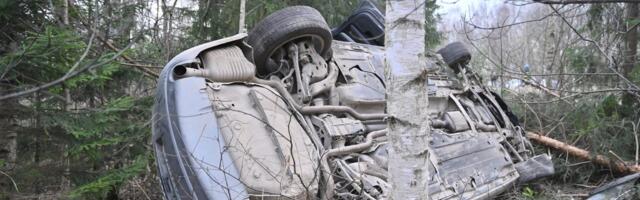 Riskis nii enda kui laste eludega. Kohus mõistis Viljandimaal õnnetuse põhjustanud joobes juhile šokivangistuse