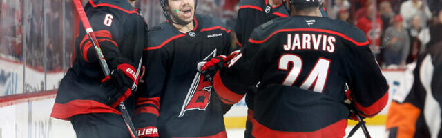 Hurricanes alustas Stanley karikavõistluste veerandfinaali kindla võiduga