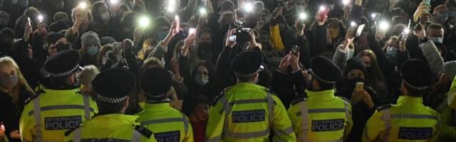 Tapetud naise ja vahistatud politseiniku juhtum laastab Londoni politsei mainet