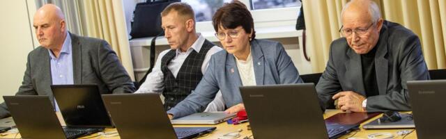 VIDEO ⟩ Kohtla-Järve opositsioon ründas võimuliitu "Odinetsi relvaga"