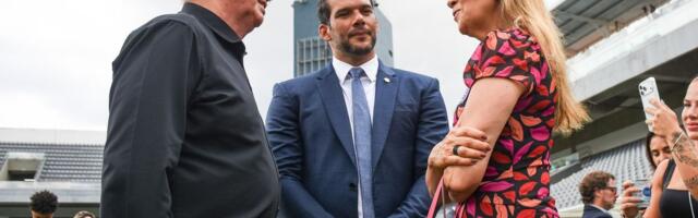 Skandal na SP: Predsednik Fudbalskog saveza poveo na Mundijal i ženu i ljubavnicu
