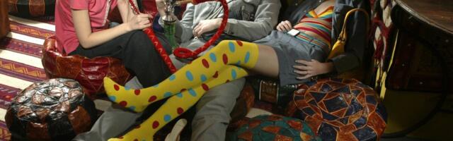 Universaal Universumi kohal laiub tume suitsupilv: käive on kukkunud, pidime sulgema ja koondama