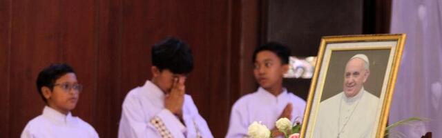 „SAATANA TÖÖRIISTAD!“ Ohvrid nõuavad järgmiselt paavstilt ristisõda ahistamise vastu