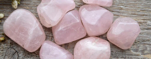 Päeva kristall on roosa kvarts – Kolmapäev 25 märts 2026