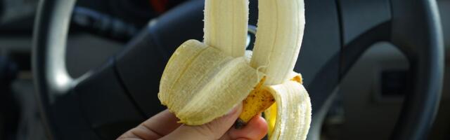 UURING KINNITAB ⟩ Seda autot omavatel meestel võib olla keskmisest väiksem peenis