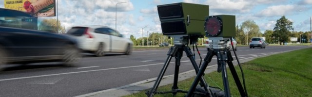 Kahtlase väärtusega rekord: politsei kogus mobiilsete kiiruskaameratega müstiliselt suure trahviraha
