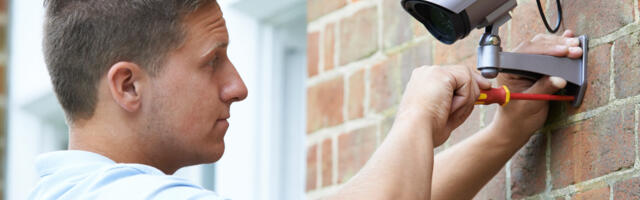 Plekimõlkimine parkimiskohal või kontvõõras fonoluku taga ehk miks tasub kortermaja ümbrusesse paigaldada valvekaamerad