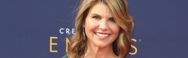 Sarja "Lastega kodus" näitleja Lori Loughlin mõisteti pettuse eest vangi