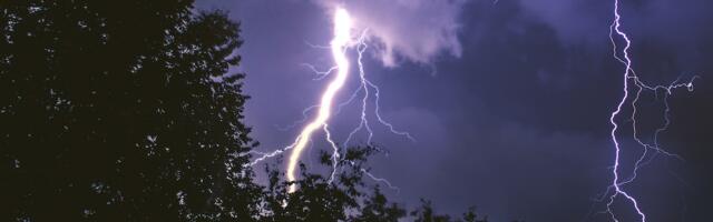 Keskkonnaagentuur andis Kagu-Eesti maakondadele äikese ja tugeva vihmasaju hoiatuse