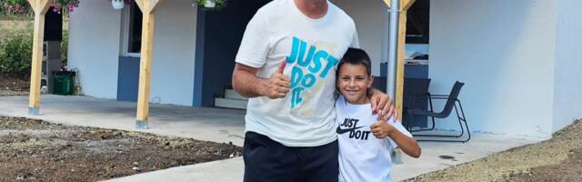 Plakala je cela Srbija, mama i tata su mu umrli: Stefan se uselio u novu kuću od 80 kvadrata!