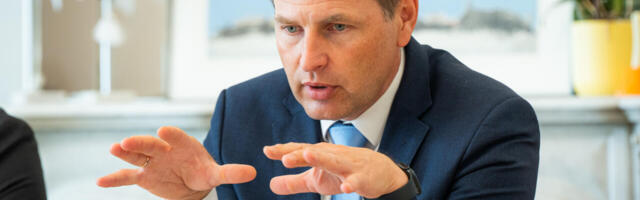 Kaitseminister Pevkur tahab olla Venemaaga silmamunad vastakuti