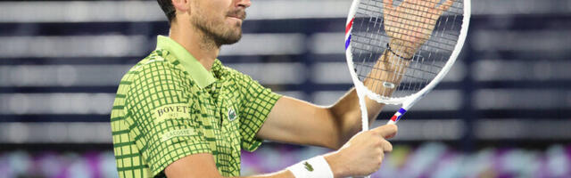 Finaali jõudnud Medvedevil on võimalik lõpetada kurioosne võiduseeria