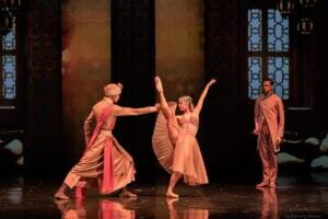 Haaremi haare balletilaval