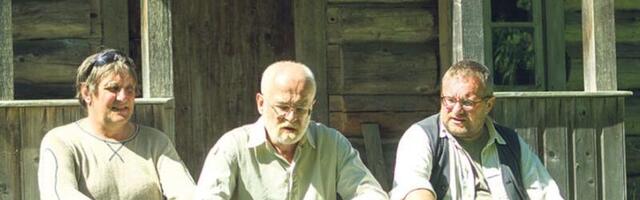 Hardi Volmer meenutab lahkunud Erik Ruusi_ kui teda esimest korda ühes seltskonnas kohtasin, siis ta suutis oma ülivaikse olemisega muljet avaldada