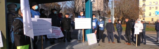 Reporter: Ametiühingud korraldasid Narvas piketi vallandatud usaldusisiku toetuseks