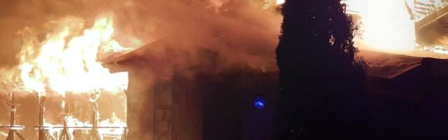 Reporter: Ida-Virumaal põles maha koertekooli pidajate kodu