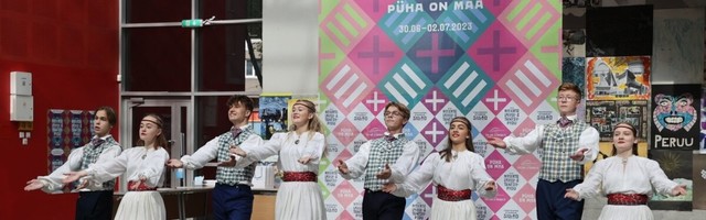 FOTOD | Aasta võrra edasi lükatud XIII noorte laulu- ja tantsupidu saab nimeks "Püha on maa"