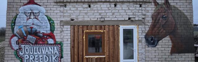 Jõuluvana Preedikule kuuluva kaalumaja sein sai kunstniku käe all uue hingamise
