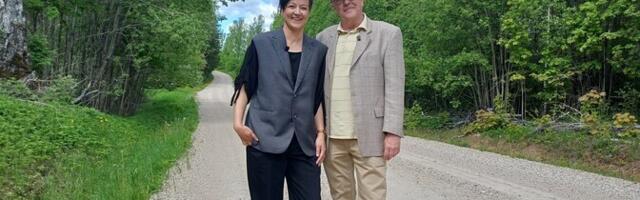 Galerii: uus saatesari "Ridade vahel" viib kirjanike lapsepõlveradadele