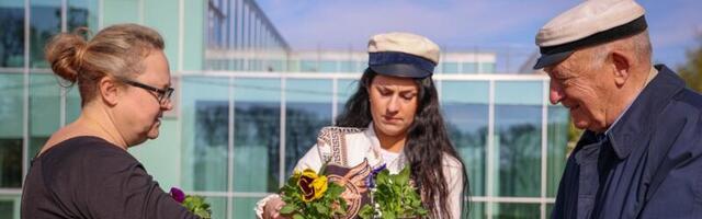 Tudengid istutasid kunagise Academia Pernaviensise asukohta lilli