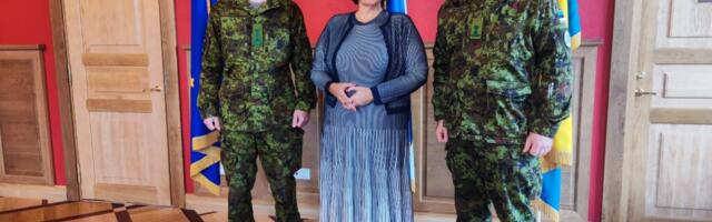 Kaitseväe juhataja kohtus Narva linnapeaga