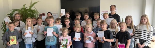 Paides tunnustati väikesi suvelugejaid. Kes olid tublimad ning kes osutusid lemmikautoriteks?