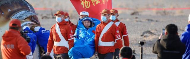 Hiina astronaudid jõudsid pärast kosmoses lõksus olemist lõpuks koju