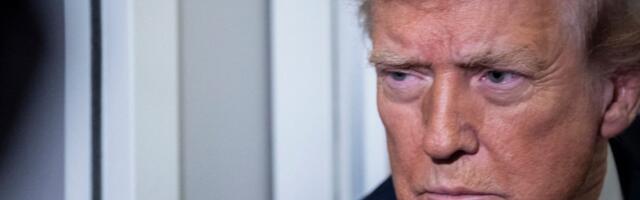 Trump: New York Times on rahva vaenlane ja selle ajakirjanik kolmandajärguline ning kole seest ja väljast