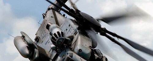 Kaitseväe liitlassõdurid maanduvad helikopteriga Kaitseväe Taara linnakusse