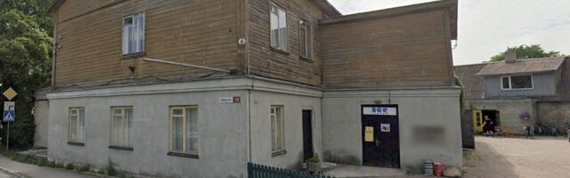 See teatri hoone läheb purustisse