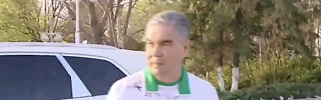 Meeleolukas video: Turkmeeni president läks jalgrattaga sõitma