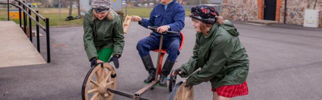 Galerii: „Peedist pesumasin” tutvustab nõukoguaegseid omavalmistatud imemasinaid