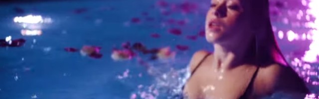 VIDEO | Väga seksikas! Merilin Mälk näitab uues muusikavideos end täiesti uuest küljest