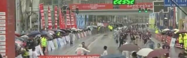 VIDEO | Hiina maratoni ametnik tõkestas võitja tee finišilindini ja sai aastase tegutsemiskeelu