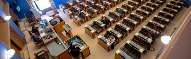 GRAAFIKUD | Riigikogu pani kevadhooajale punkti: vaata, kes on suurimad puudujad ning kes saalis järjekindlalt vaikivad