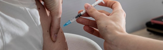 Komisjon: COVID-19 ja gripi vaktsiini võib manustada samal päeval