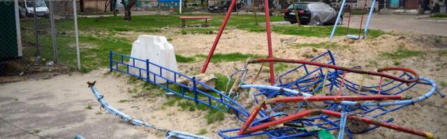 Ukraina lapsed otsivad mänguväljakuid, kus veel kiikuda saaks