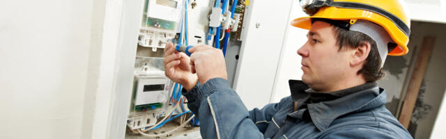 Kelmid üritavad desünkroniseerimise ettekäändel elektriarvestit vahetama tulla, üks koduomanik kaotas juba üle 17 000 euro