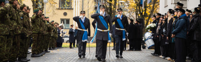 Sideväelased tähistasid pataljoni taasloomise aastapäeva piduliku jalutuskäiguga