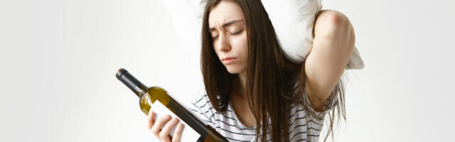 Vaikne sõltuvus: miks nii paljud naised pöörduvad alkoholi poole ja kuidas sellest ahelast vabaneda